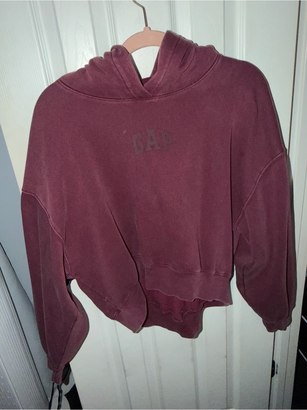 GAP Women's Hooded Pullover Sweater in Wine